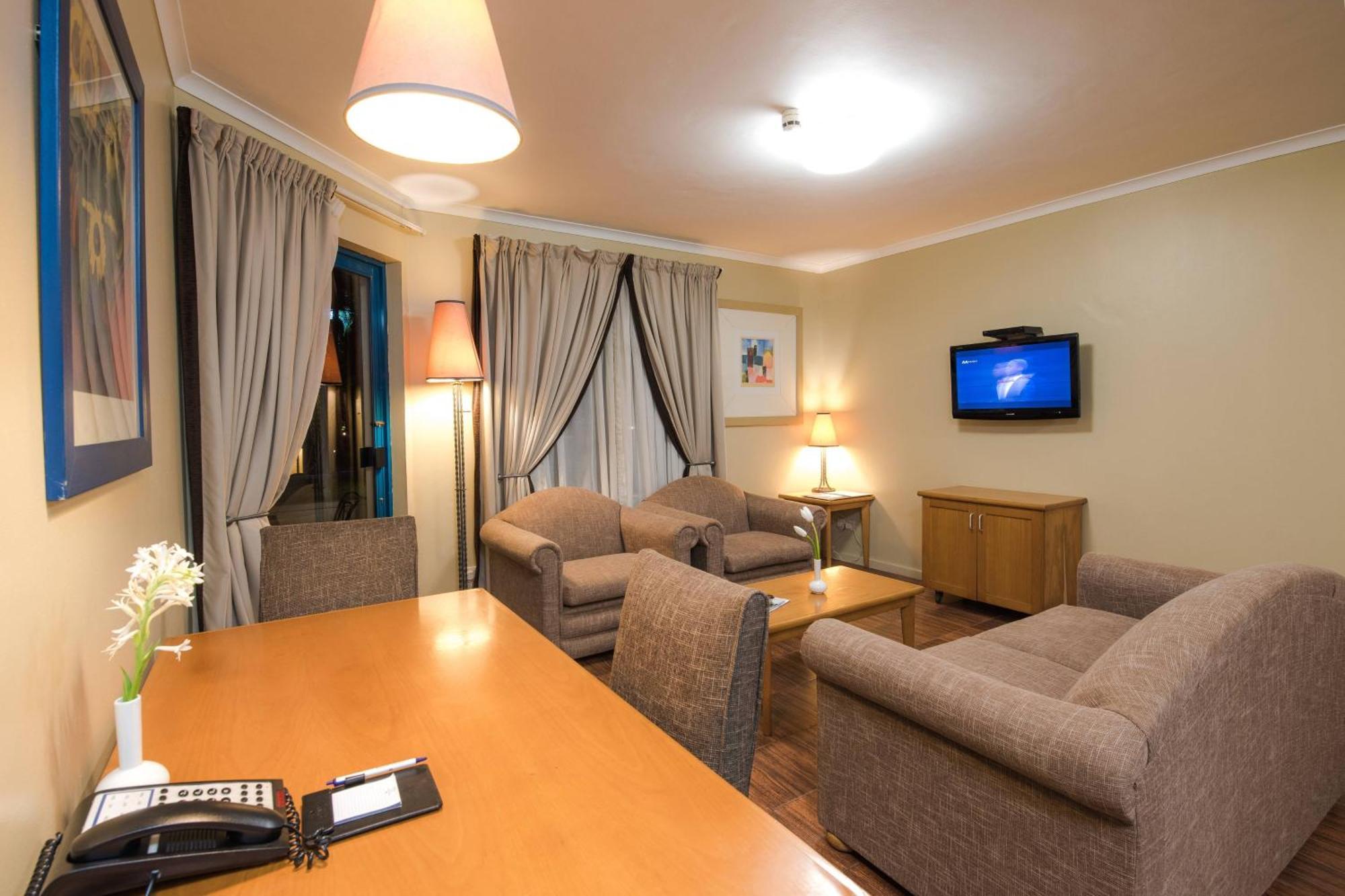 Protea Hotel By Marriott Dar Es Salaam Oyster Bay Exterior foto