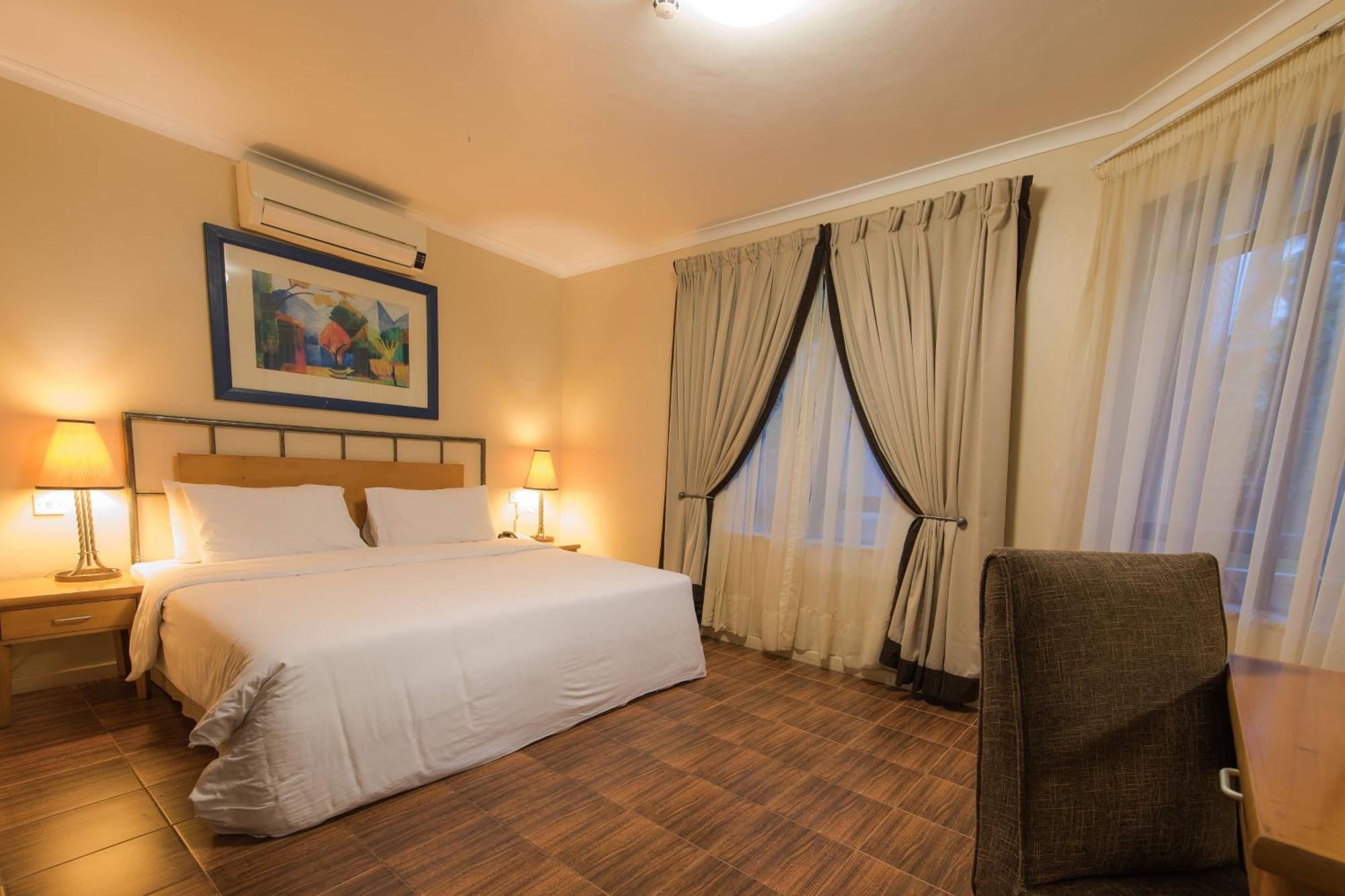 Protea Hotel By Marriott Dar Es Salaam Oyster Bay Exterior foto