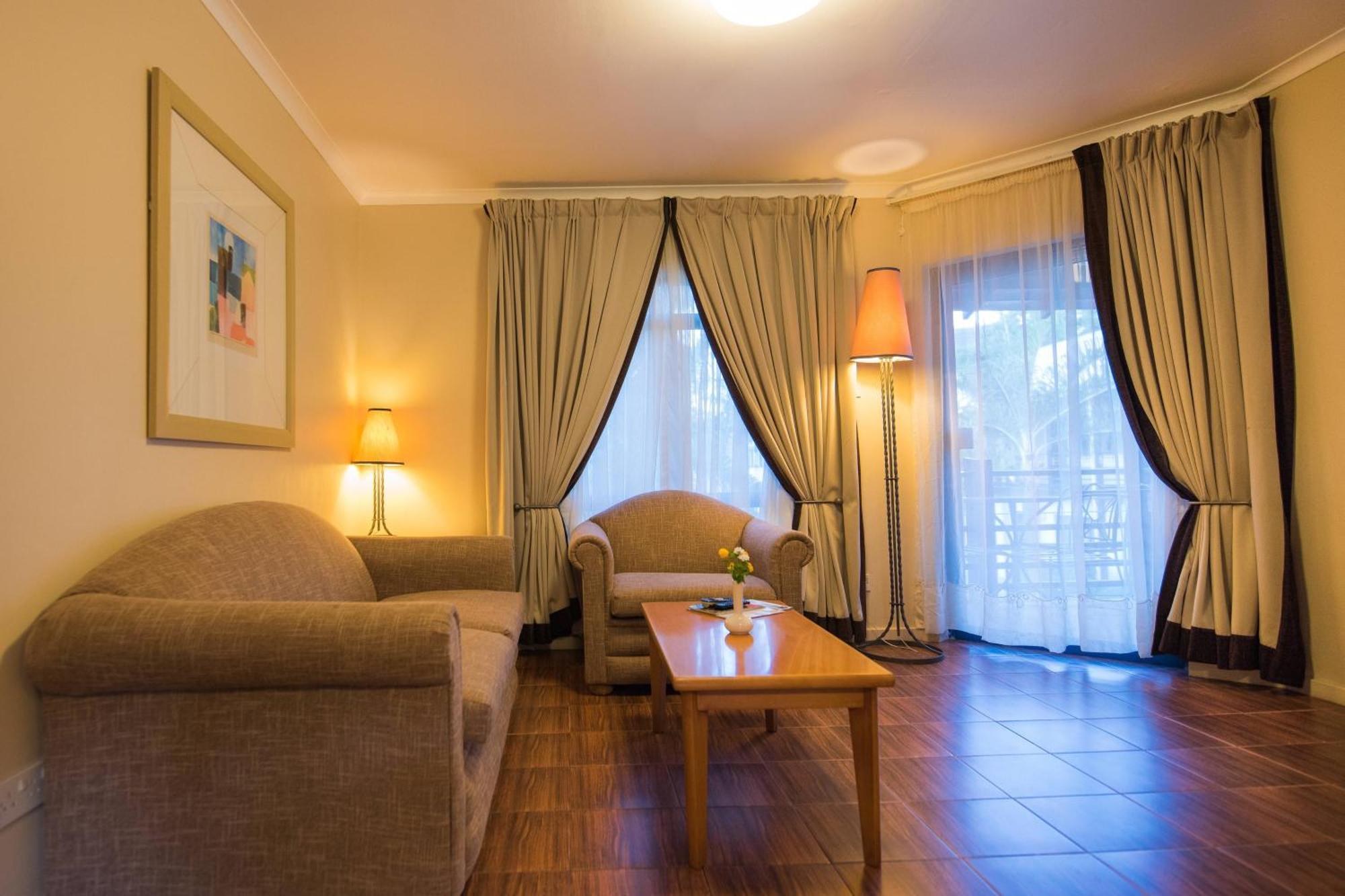 Protea Hotel By Marriott Dar Es Salaam Oyster Bay Exterior foto